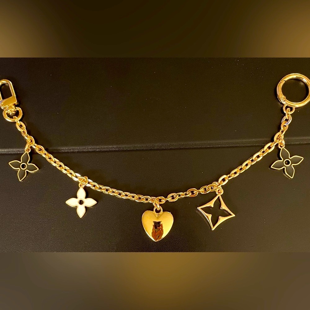 Gorgeous Gold Tone Heart & Flower Bag Charm, NEW!